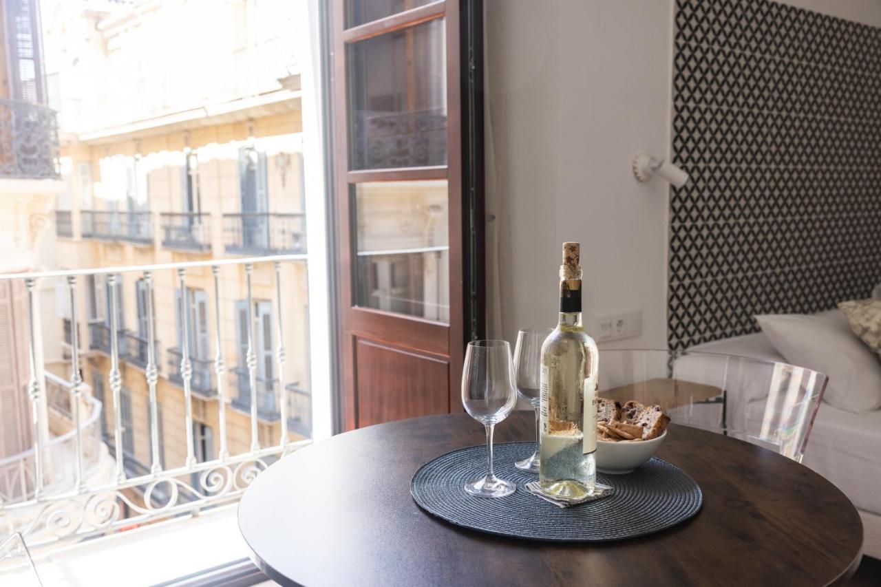 Apartamento-Loft Especeria Black Malaga Luaran gambar