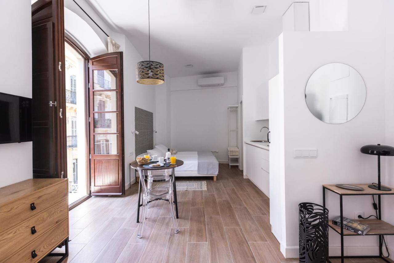 Apartamento-Loft Especeria Black Malaga Luaran gambar